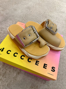 Mellow Glow Beige Sandal