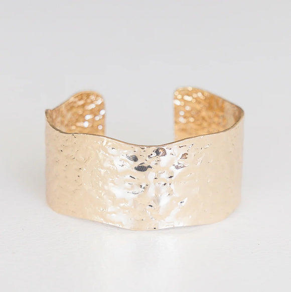 Lena - Gold hammered cuff, 1