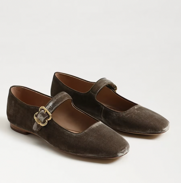 Michaela Mary Jane Flat