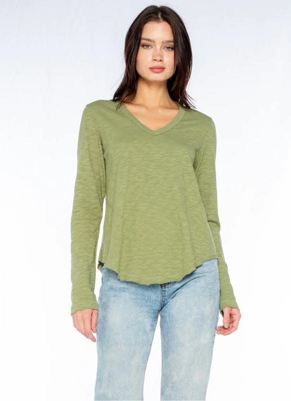 LONG SLEEVE V NECK W/ RAW HEM SHIRTTAIL - CACTUS